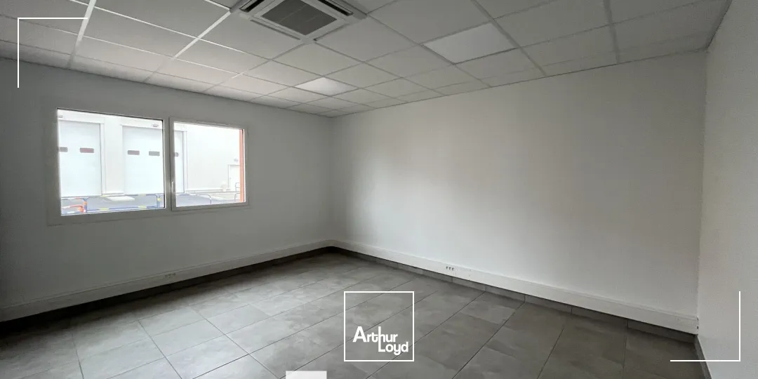 Locaux d'activité & Entrepôts - Location - CHASSIEU - 69680 - 120-1705 - 7895329
