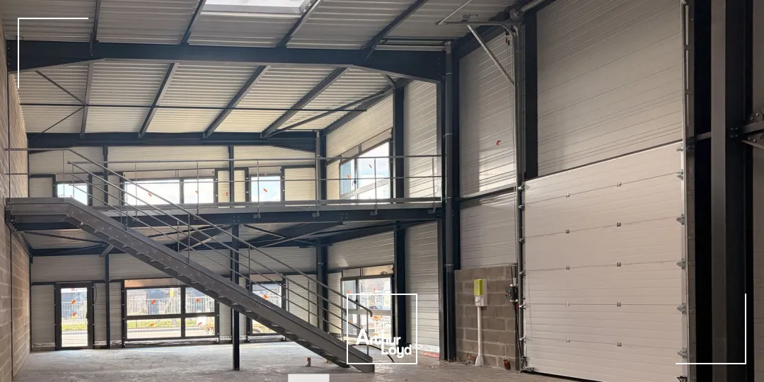 Locaux d'activité & Entrepôts - Location - DECINES CHARPIEU - 69150 - 143-2217 - 7895366