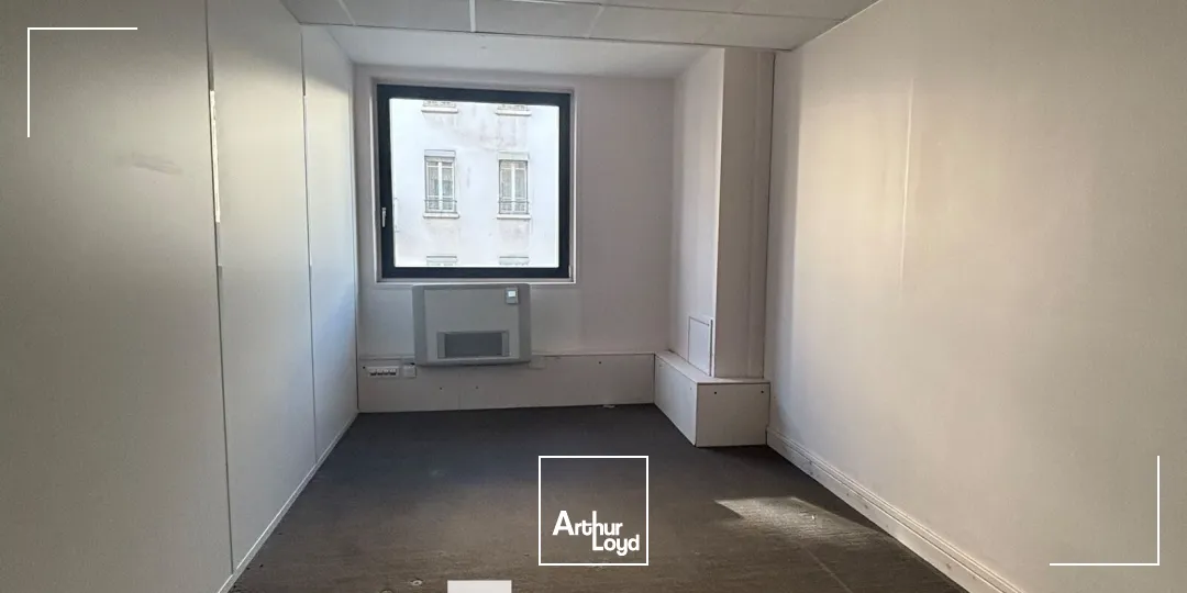 Bureaux - Location - LYON - 69003 - 242.6-242.6 - 7895736