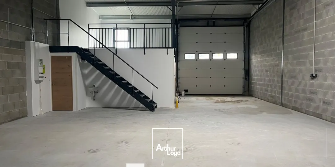 Locaux d'activité & Entrepôts - Location - MIONS - 69780 - 223-1115 - 7895826