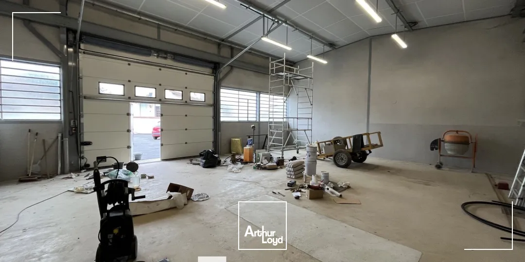 Locaux d'activité & Entrepôts - Location - VILLEURBANNE - 69100 - 140-140 - 7895903