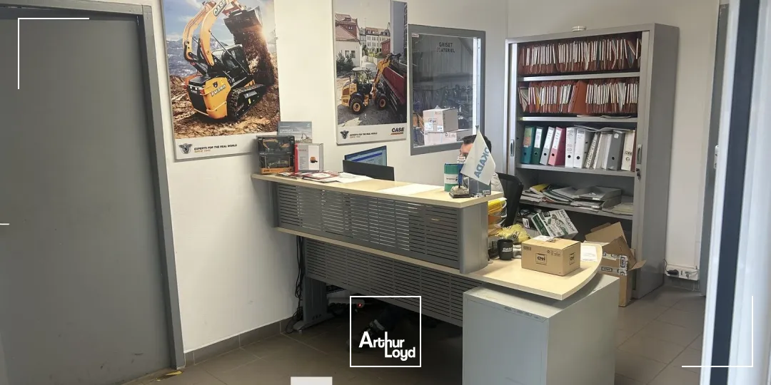 Locaux d'activité & Entrepôts - Location - SAINT BONNET DE MURE - 69720 - 518-518 - 7895923