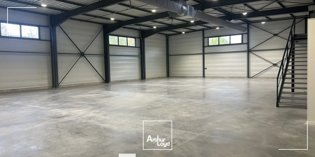 Locaux d'activité & Entrepôts - Vente - GRANIEU - 38490 - 686-686 - 7895930