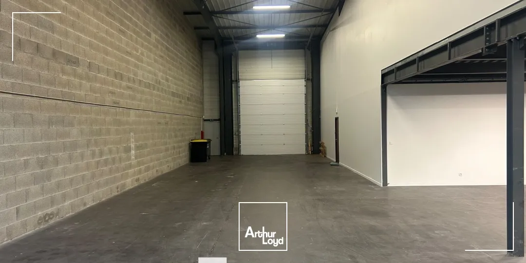 Locaux d'activité & Entrepôts - Location - SAINT PRIEST - 69800 - 374-374 - 7895962
