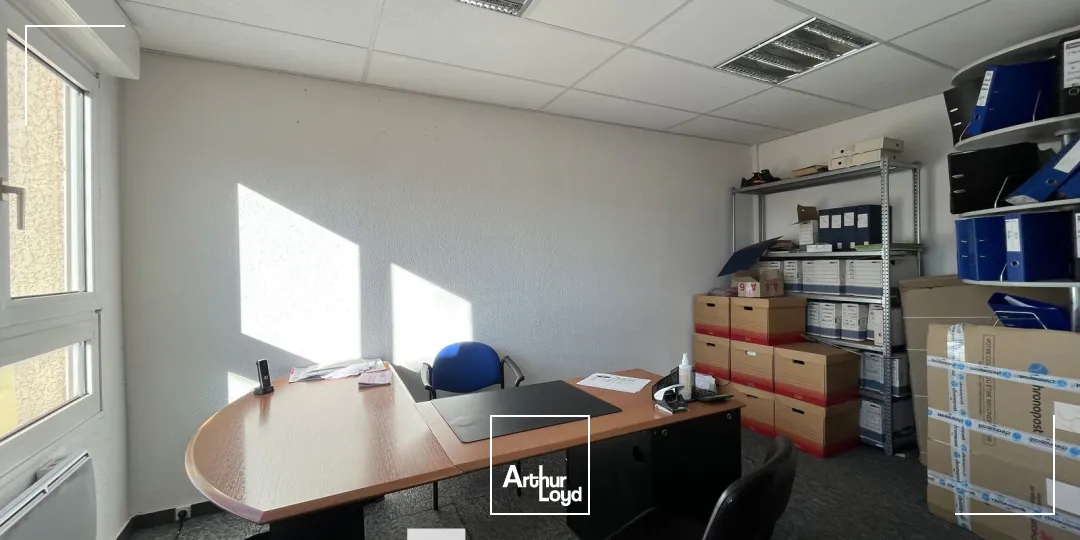 Locaux d'activité & Entrepôts - Location - VENISSIEUX - 69200 - 375-375 - 7895970