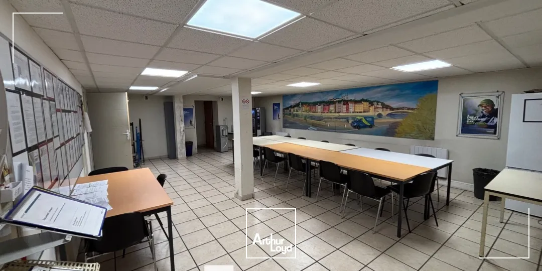 Locaux d'activité & Entrepôts - Location - SAINT PRIEST - 69800 - 106-1656 - 7896026