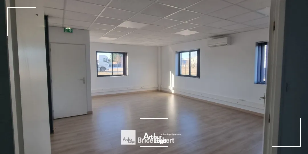 Locaux d'activité & Entrepôts - Location - SAINT ANDRE DE CORCY - 01390 - 394-394 - 7896054