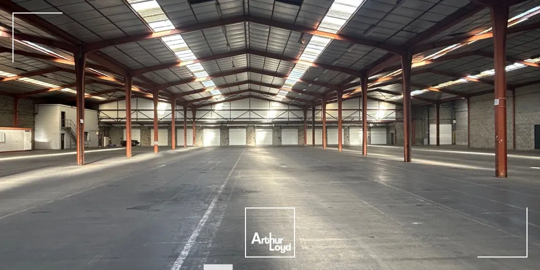 Locaux d'activité & Entrepôts - Location - CORBAS - 69960 - 4586-4586 - 7896069
