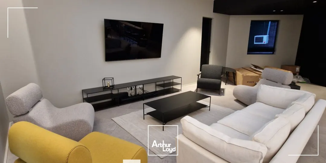 Locaux d'activité & Entrepôts - Vente - SAINT BONNET DE MURE - 69720 - 407-407 - 7896087