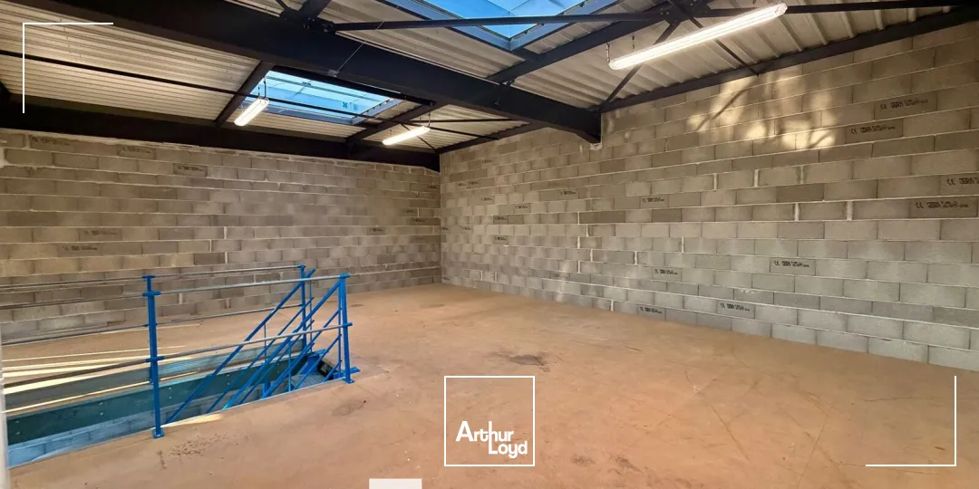 Locaux d'activité & Entrepôts - Location - CIVRIEUX - 01390 - 202-202 - 7896114