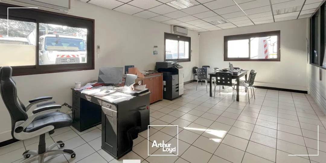 Locaux d'activité & Entrepôts - Location - VILLEURBANNE - 69100 - 460-460 - 7896119