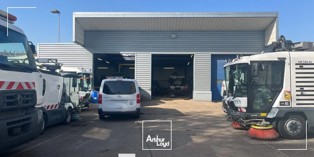 Locaux d'activité & Entrepôts - Location - VILLEURBANNE - 69100 - 460-460 - 7896116