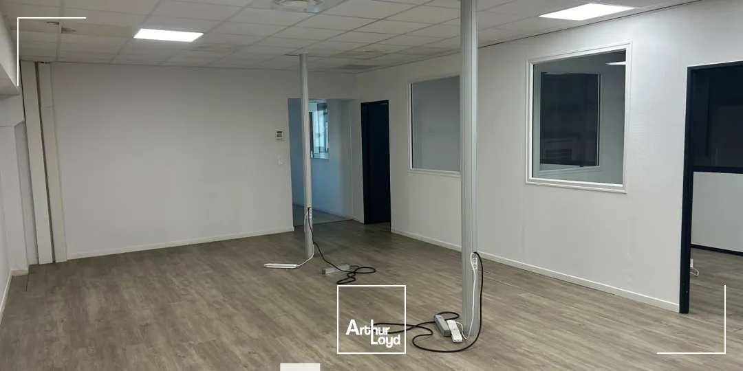 Locaux d'activité & Entrepôts - Location - MEYZIEU - 69330 - 922-922 - 7896134