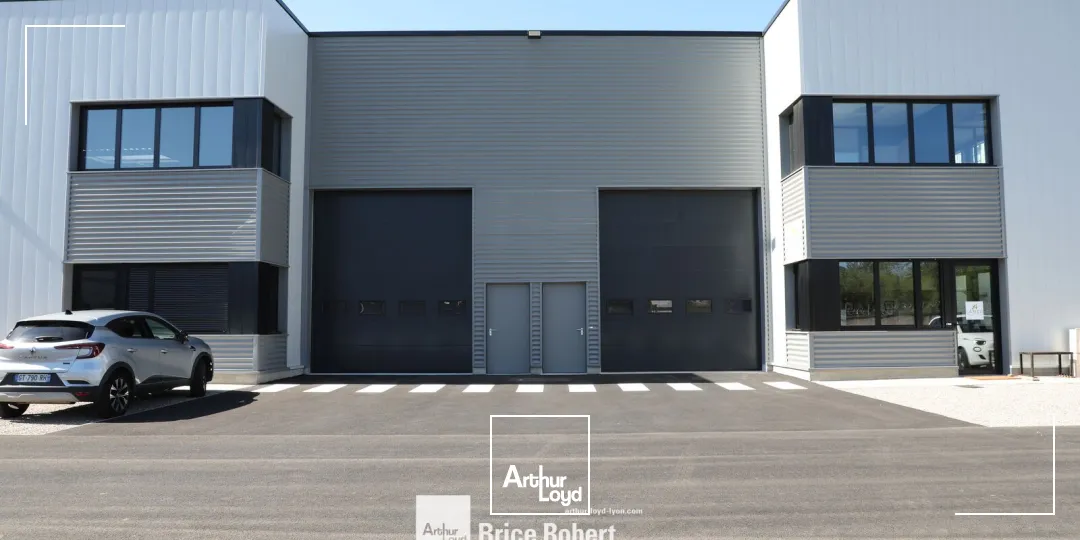 Locaux d'activité & Entrepôts - Location - PIERRE BENITE - 69310 - 531-2382 - 7896163