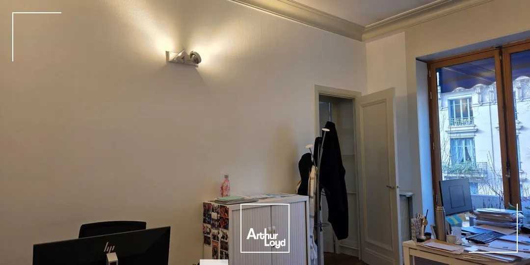 Bureaux - Vente - LYON - 69006 - 157.8-157.8 - 7896258
