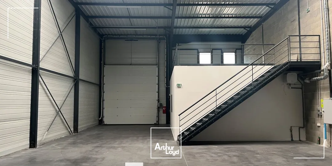 Locaux d'activité & Entrepôts - Vente - VENISSIEUX - 69200 - 256.05-256.05 - 7896305