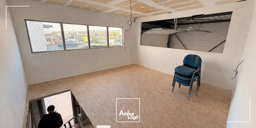 Locaux d'activité & Entrepôts - Vente - MORNANT - 69440 - 132.82-132.82 - 7896310
