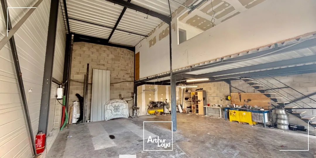 Locaux d'activité & Entrepôts - Vente - MORNANT - 69440 - 132.82-132.82 - 7896311