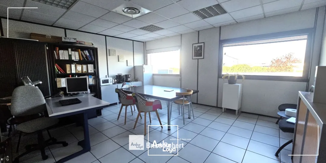 Bureaux - Location - VAULX EN VELIN - 69120 - 140-140 - 7896355