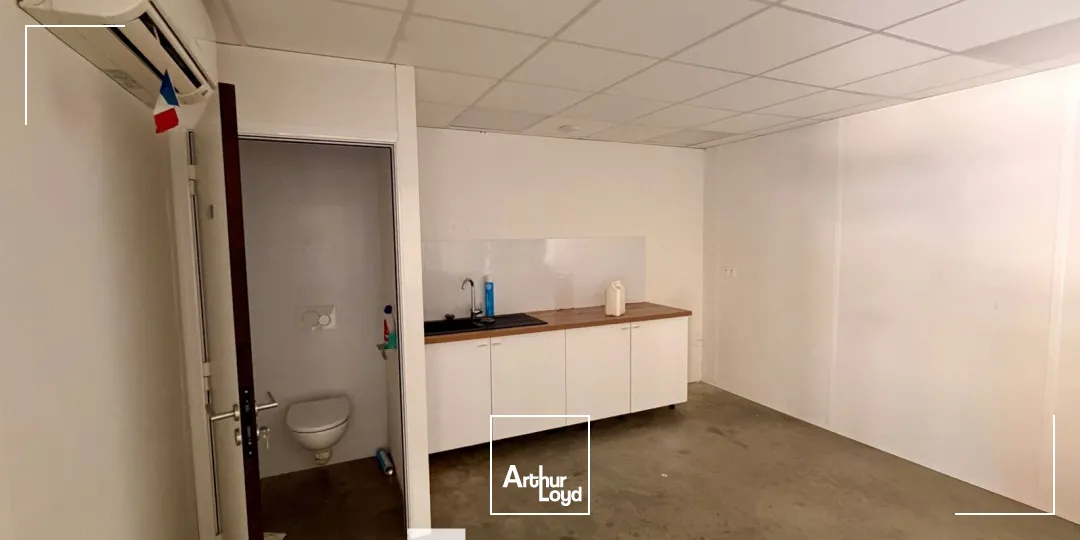 Locaux d'activité & Entrepôts - Vente - BRIGNAIS - 69530 - 156.47-156.47 - 7896505