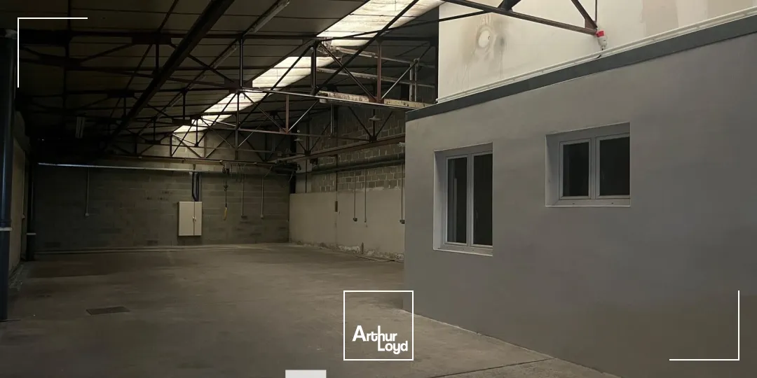 Locaux d'activité & Entrepôts - Location - BEAUVALLON - 69700 - 323-323 - 7896515