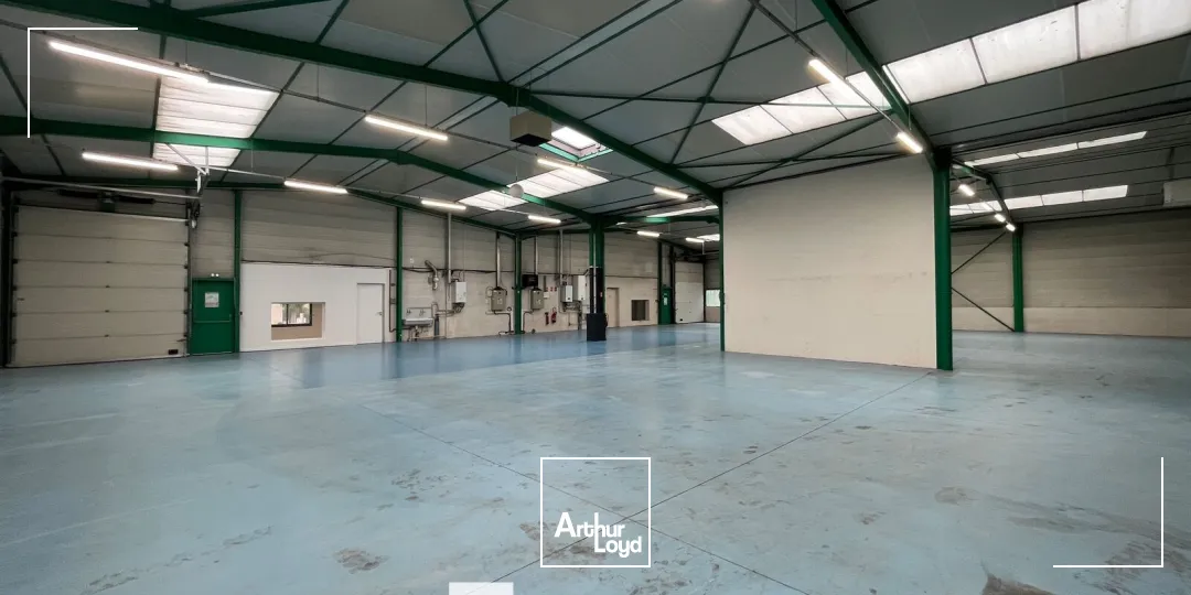 Locaux d'activité & Entrepôts - Location - SAINT GENIS LAVAL - 69230 - 126-1738 - 7896664