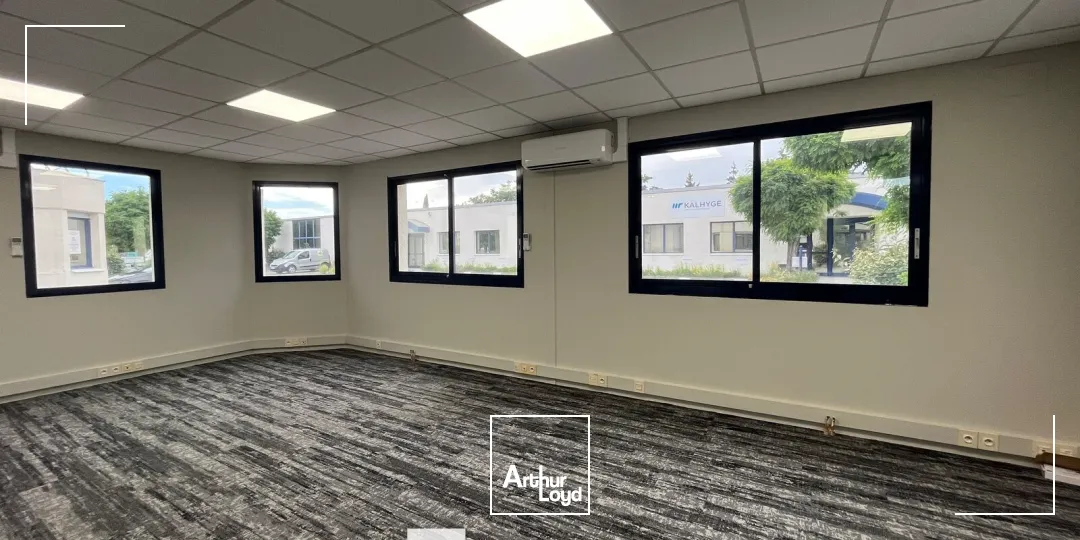 Locaux d'activité & Entrepôts - Location - SAINT GENIS LAVAL - 69230 - 126-1738 - 7896666