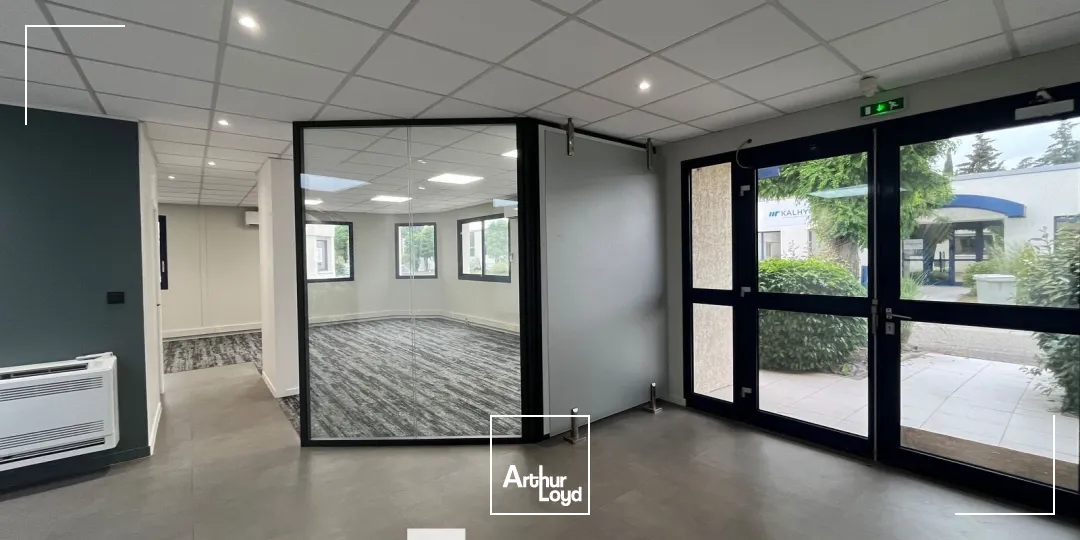 Locaux d'activité & Entrepôts - Location - SAINT GENIS LAVAL - 69230 - 126-1738 - 7896667