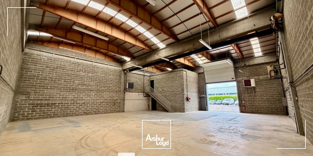 Locaux d'activité & Entrepôts - Location - CHASSIEU - 69680 - 380-380 - 7896684