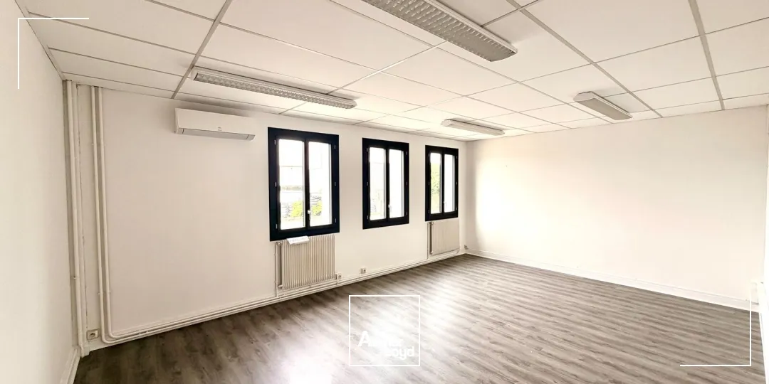 Locaux d'activité & Entrepôts - Location - CHASSIEU - 69680 - 380-380 - 7896682