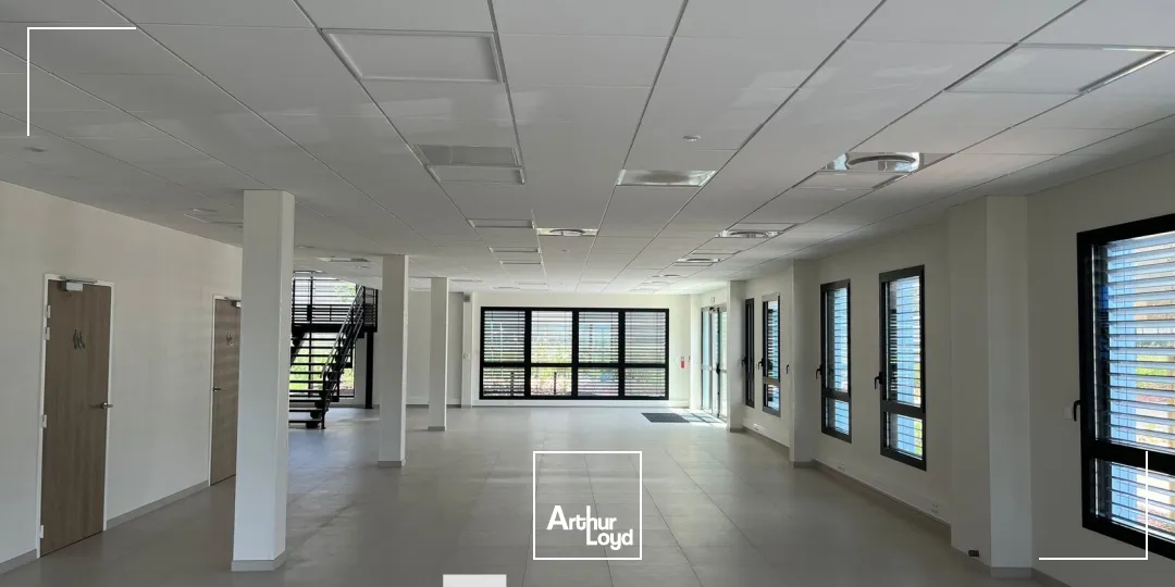 Locaux d'activité & Entrepôts - Location - MIONS - 69780 - 3679.81-3679.81 - 7896703
