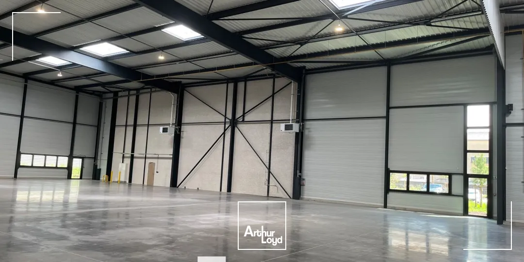 Locaux d'activité & Entrepôts - Location - MIONS - 69780 - 3679.81-3679.81 - 7896706