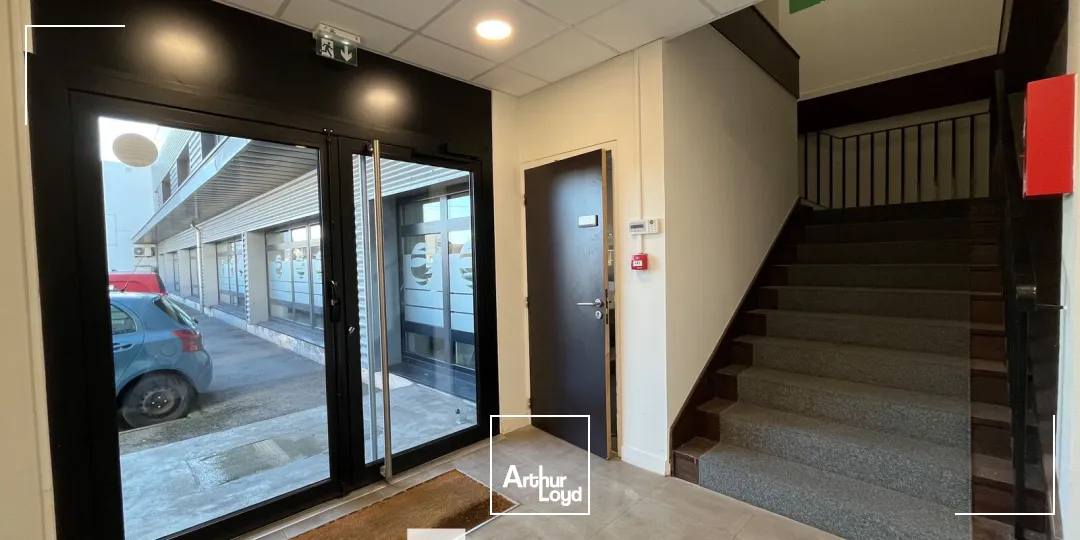 Locaux d'activité & Entrepôts - Location - VAULX EN VELIN - 69120 - 629-2909 - 7896839