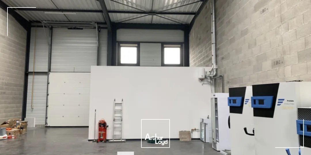Locaux d'activité & Entrepôts - Location - MEYZIEU - 69330 - 203.1-203.1 - 7897713
