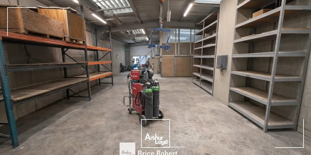 Locaux d'activité & Entrepôts - Vente - SAINT PRIEST - 69800 - 160-160 - 7897731