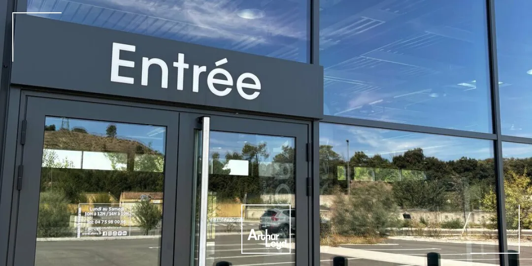 Locaux commerciaux - Location - SAINT PAUL TROIS CHATEAUX - 26130 - 250-250 - 7897853
