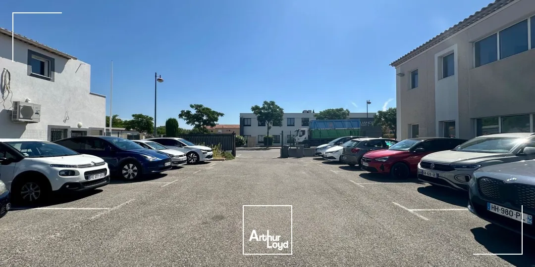 Locaux d'activité & Entrepôts - Location - SAINT VICTORET - 13730 - 310-310 - 7898103