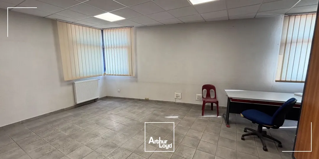 Locaux d'activité & Entrepôts - Location - LA VAUPALIERE - 76150 - 600-600 - 7898315
