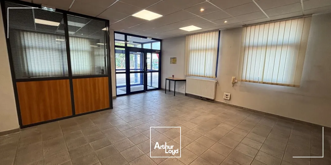 Locaux d'activité & Entrepôts - Location - LA VAUPALIERE - 76150 - 600-600 - 7898317