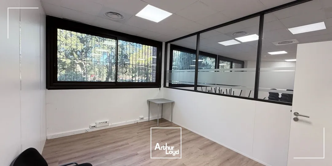 Bureaux - Location - VITROLLES - 13127 - 1100-1100 - 7899067