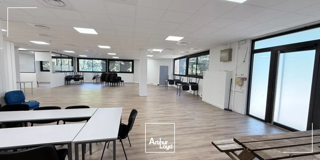 Bureaux - Location - VITROLLES - 13127 - 1100-1100 - 7899065