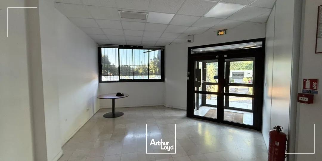Bureaux - Location - VITROLLES - 13127 - 1100-1100 - 7899064