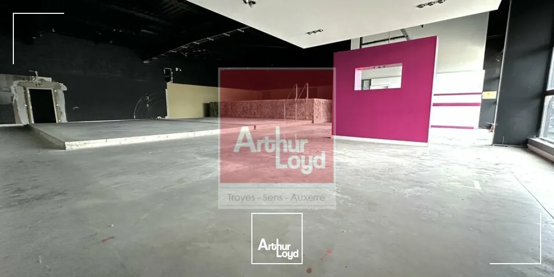 Locaux commerciaux - Vente - VILLECHETIF - 10410 - 1100-1100 - 7901232