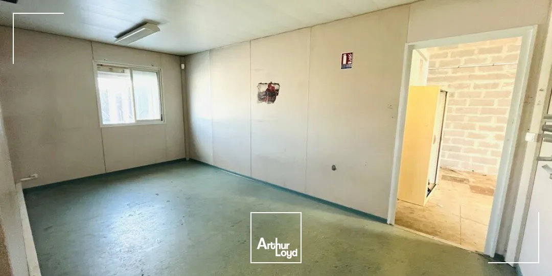Locaux d'activité & Entrepôts - Location - MONTIVILLIERS - 76290 - 240-240 - 7901965