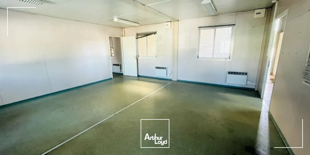 Locaux d'activité & Entrepôts - Location - MONTIVILLIERS - 76290 - 240-240 - 7901966