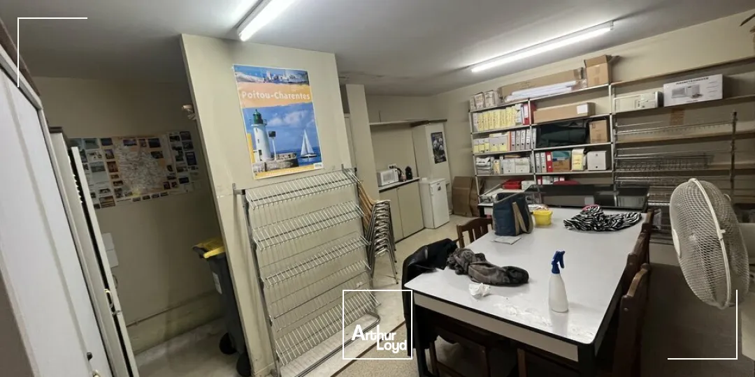 Locaux commerciaux - Vente - CHASSENEUIL DU POITOU - 86360 - 80-80 - 7903093