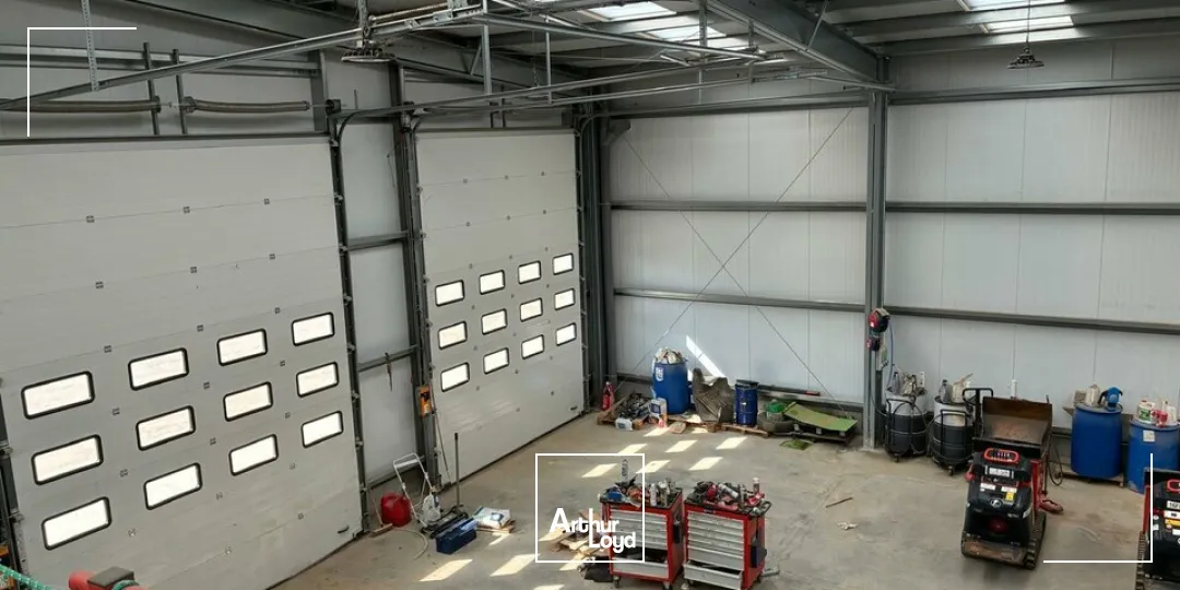 Locaux d'activité & Entrepôts - Vente - LA ROCHE-SUR-YON - 85000 - 550-550 - 7903105