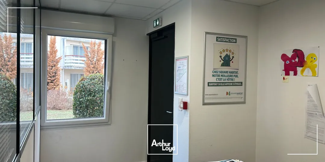 Locaux commerciaux - Location - SAINT SEBASTIEN SUR LOIRE - 44230 - 110-110 - 7903422
