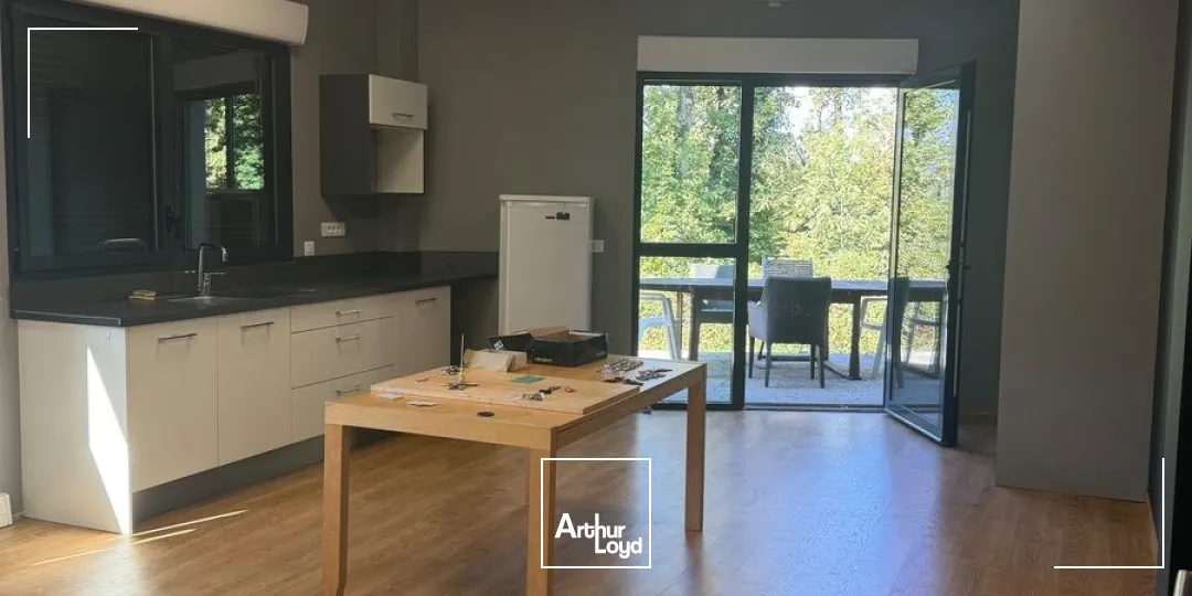 Locaux d'activité & Entrepôts - Location - DARDILLY - 69570 - 670-670 - 7903762