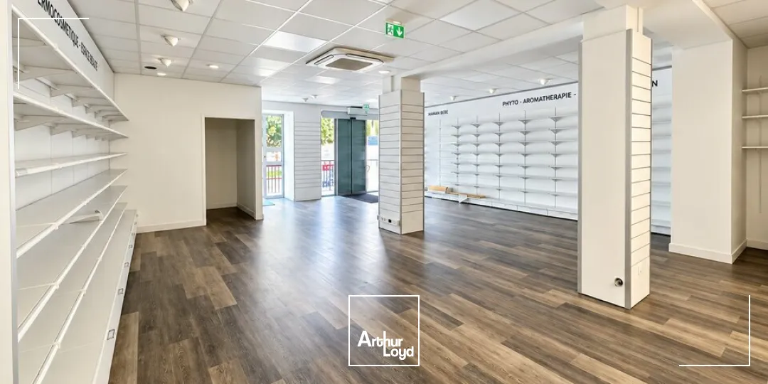 Locaux commerciaux - Location - SAINT-ROMAIN-DE-COLBOSC - 76430 - 150-150 - 7904073